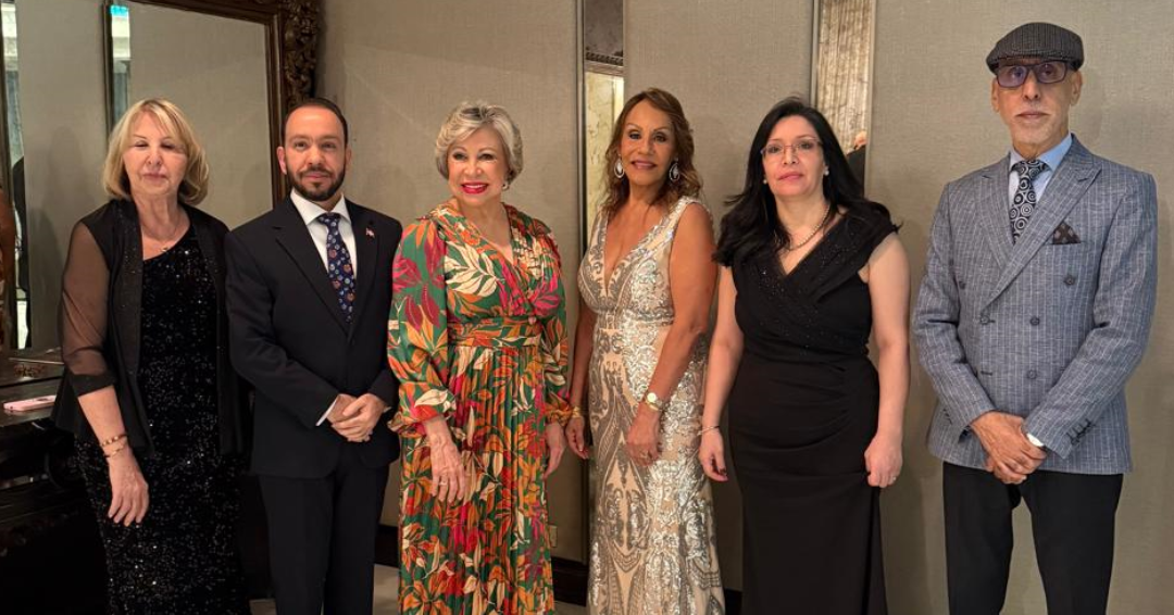Asistencia a Gala para Recaudación de Fondos de la Asociación Diplomática de Panamá
