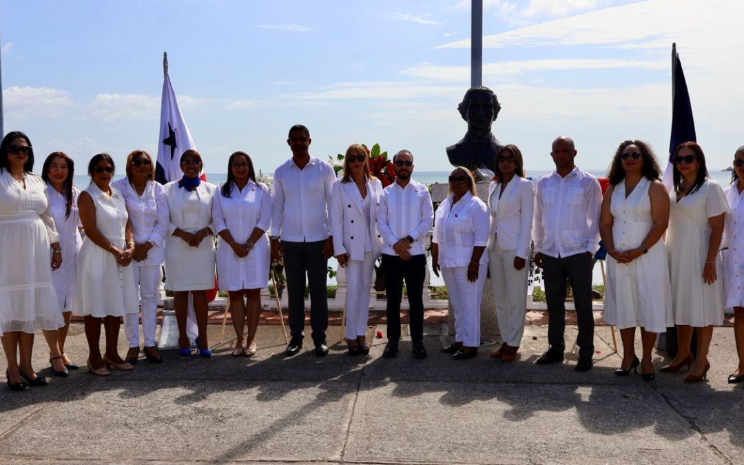Ofrenda floral por Natalicio Juan Pablo Duarte