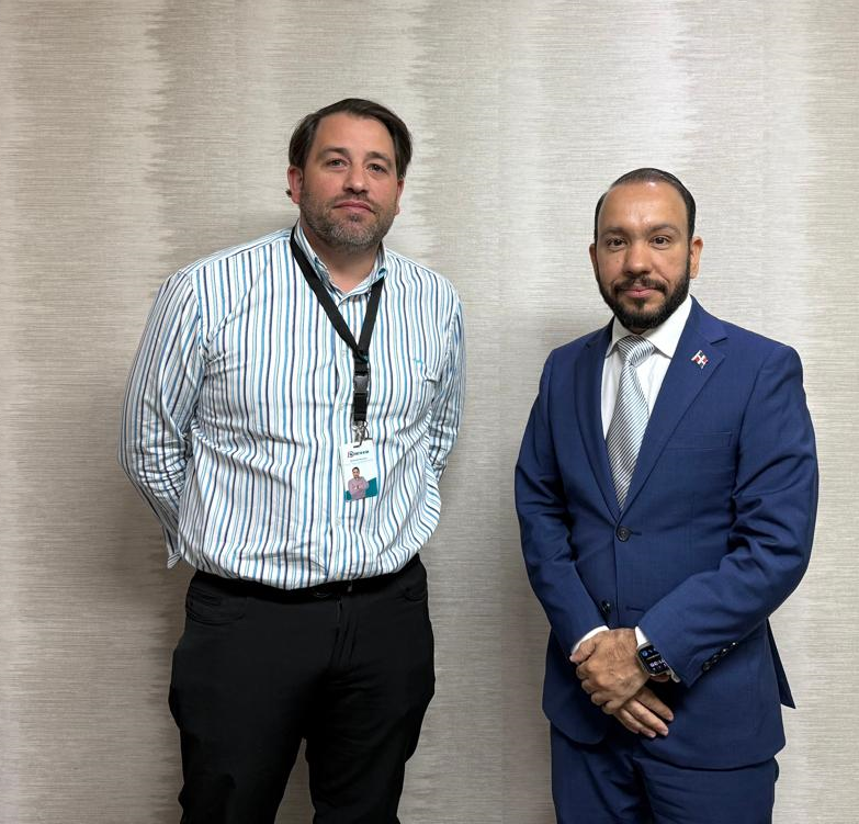 VISITA DE CORTESÍA POLYPLAS Y TERMOPAC