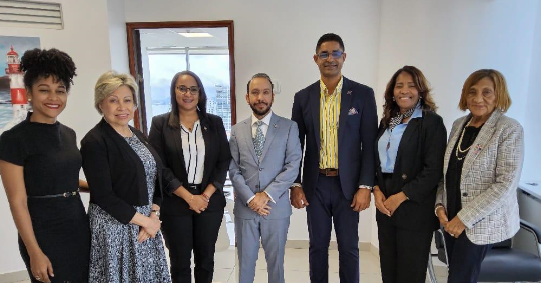 Visita de cortesía al Instituto de los Dominicanos y Dominicanas en el Exterior (INDEX)
